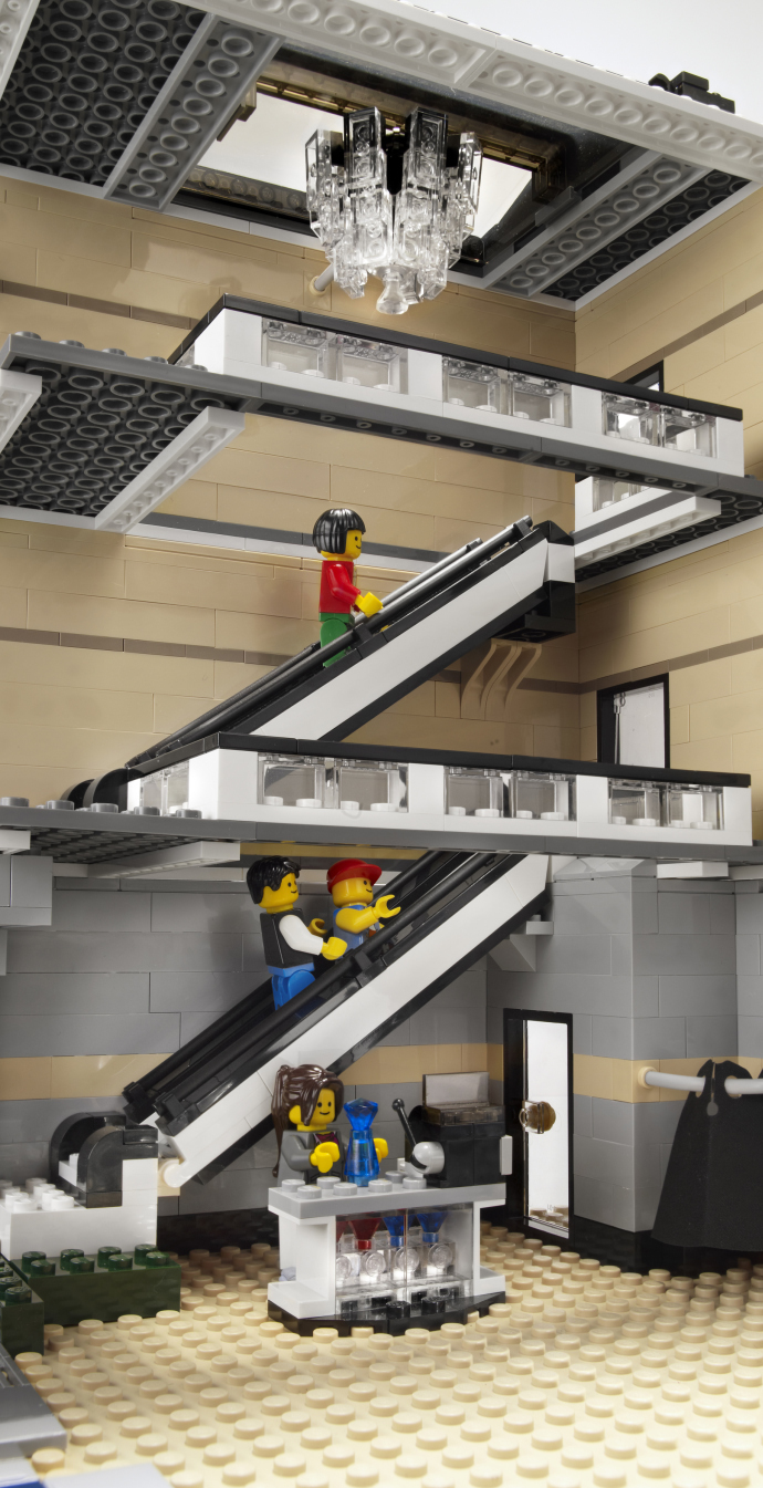 LEGO Exclusive 10211 Grand Emporium