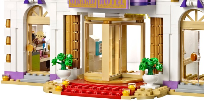 LEGO Friends 41101 Hotel Grand v městečku Heartlake