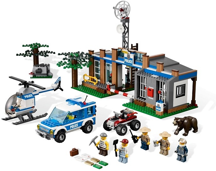 LEGO City 4440 Policejní stanice v lese